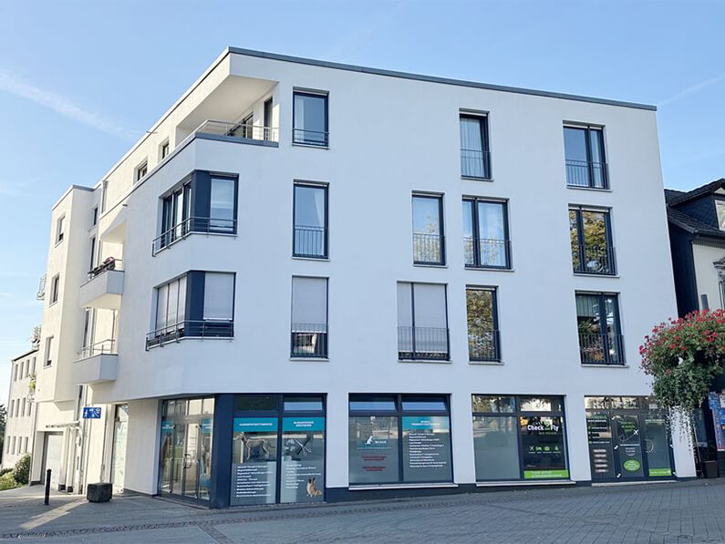 Bild-Objekt-Nr-5190-6 DIE-Gelegenheit: Solides Mehrfamilienhaus in TOP-Lage mit<br />
Garagen und Entwicklungspotenzial